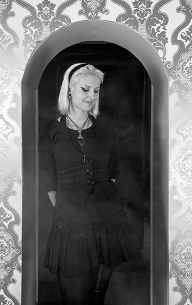 Kadettin Jojo Johanna Pirate Haircut Friseurin